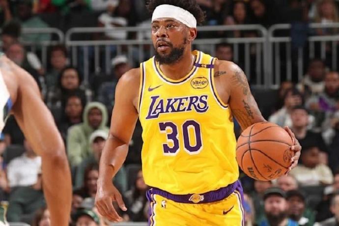 曝斯玛特将以两年 1100 万美元加盟湖人