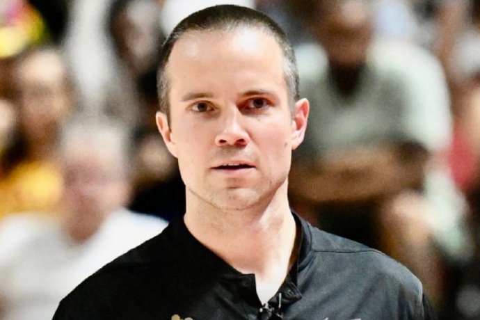 太阳官宣 25-26 赛季教练组,新面孔助力球队重塑 太阳官宣 25-26 赛季教练组,新面孔助力球队重塑