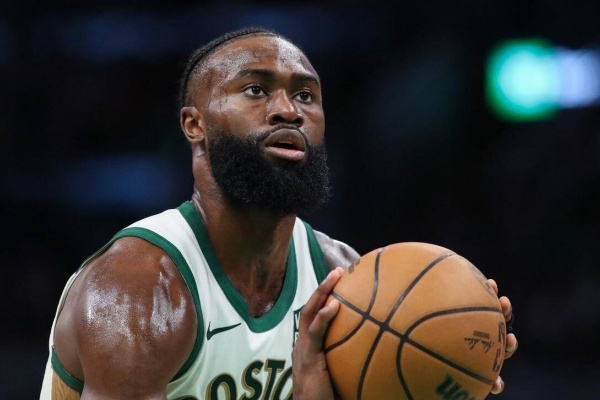 五星集结?杰伦-布朗加盟独行侠传闻引发联盟地震! 五星集结?杰伦-布朗加盟独行侠传闻引发联盟地震!